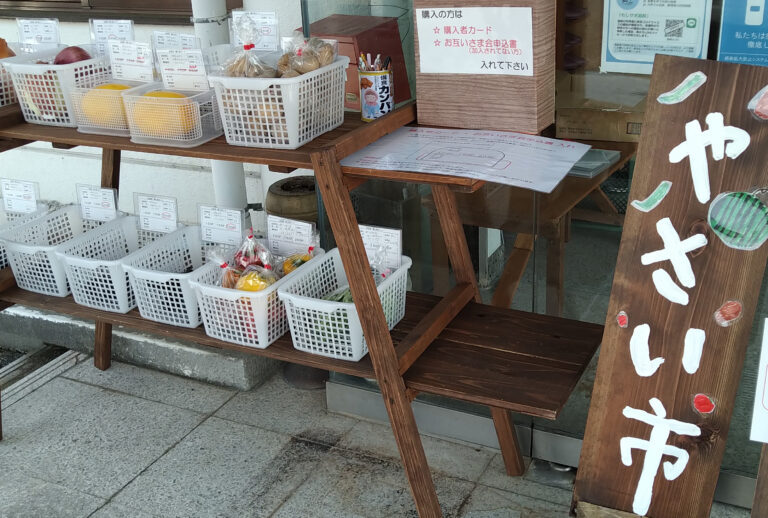 やさい市での販売の様子