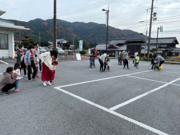 デカパン競争の様子