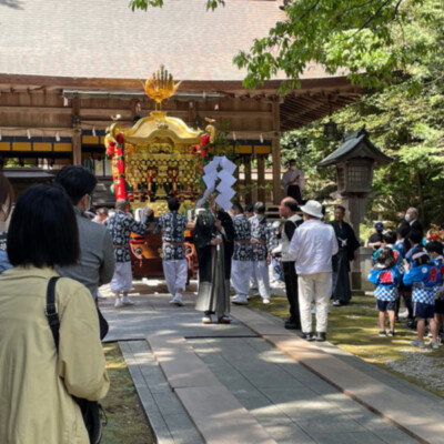 春の大祭での神輿おわたり